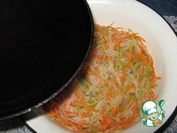 Салат из моркови, фунчозы и редьки по-корейски