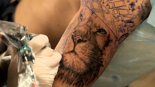 Что означает татуировка в виде льва?