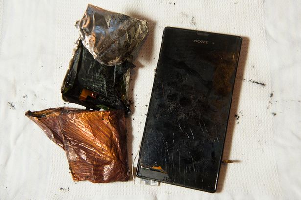 Смартфон Sony Xperia T3 загорелся