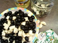 Маринованные оливки с сыром