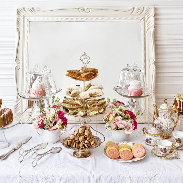 nice-thanksgiving-home-decor-ideas-6-tea-party-table-setting-ideas-1500-x-873