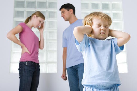 Почему родителям не стоит ссориться при детях?