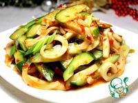 Корейский пряный салат с кальмарами и огурцом