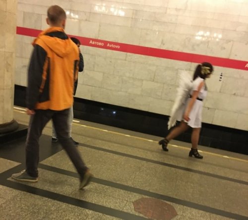 Модники и модницы московского метро (16 фото)