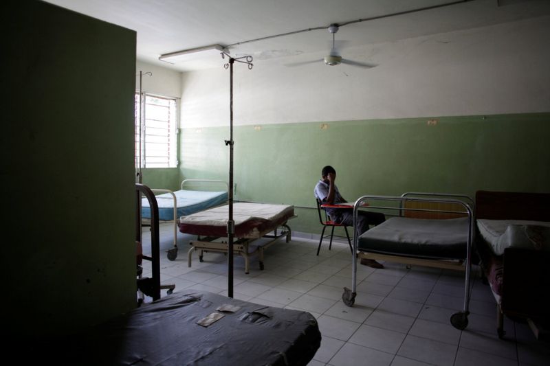 Больница на Гаити, где персонал три месяца не ходит на работу