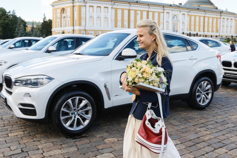 BMW подарок олимпийцам