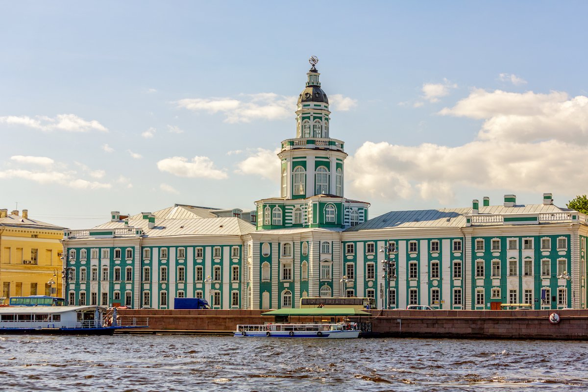 Музей антропологии и этнографии в Санкт-Петербурге