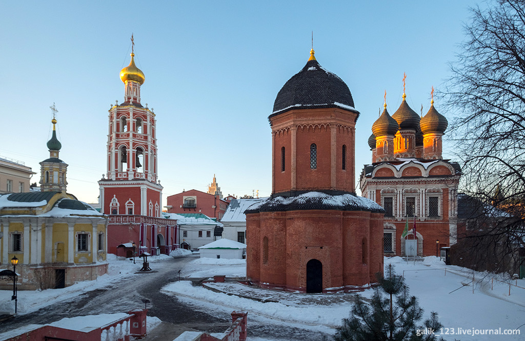 Сайт высокопетровского монастыря в москве. Высоко-Петровский ставропигиальный мужской монастырь, Москва.