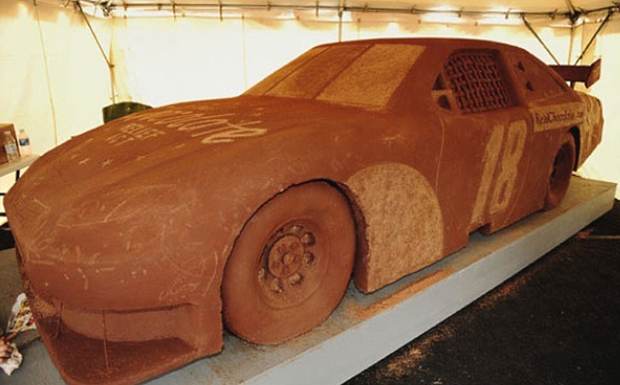 Шоколадная реплика Toyota Camry